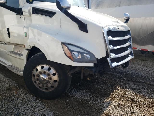 2018 Freightliner Cascadia 126