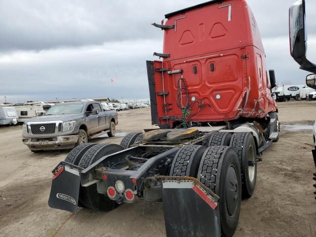 2019 Freightliner Cascadia 126