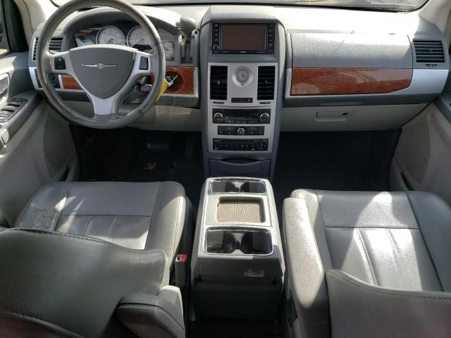 2009 Chrysler Town & Country Touring