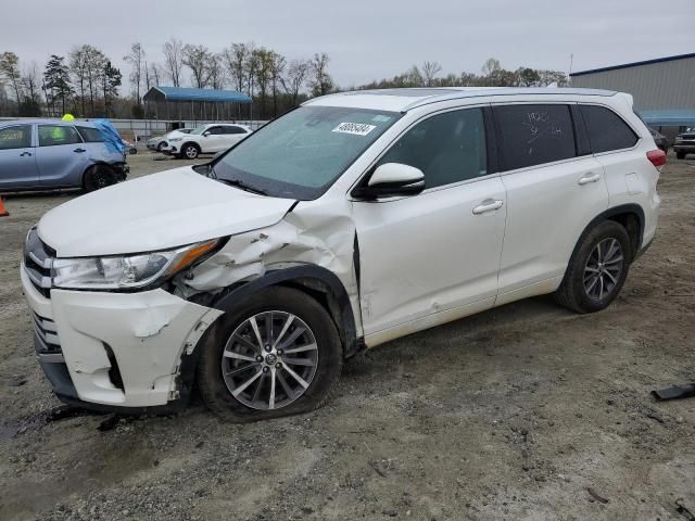 2017 Toyota Highlander SE