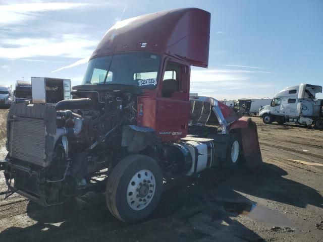 2016 Mack 600 CXU600