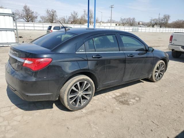 2013 Chrysler 200 Touring