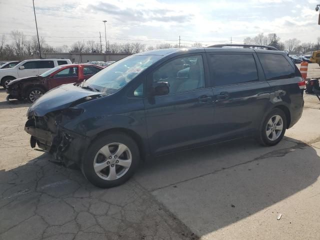 2011 Toyota Sienna LE