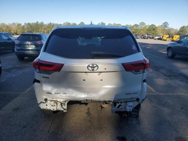 2017 Toyota Highlander SE