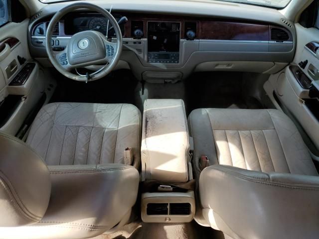 2003 Lincoln Town Car Executive