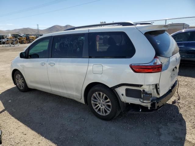 2017 Toyota Sienna XLE