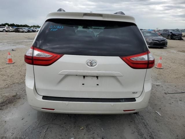 2017 Toyota Sienna XLE