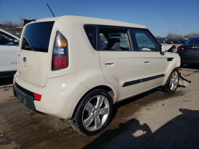 2010 KIA Soul +