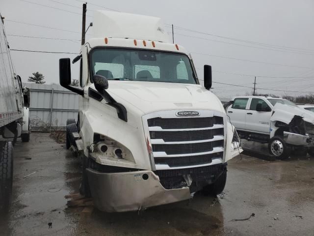 2022 Freightliner Cascadia 116