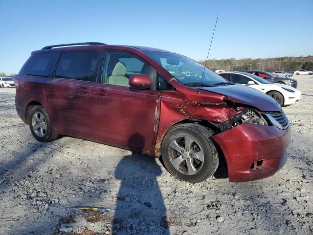 2011 Toyota Sienna LE