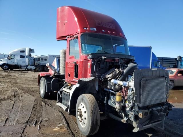 2016 Mack 600 CXU600