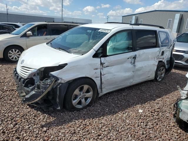 2015 Toyota Sienna LE