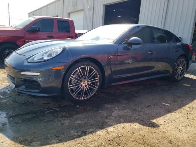 2015 Porsche Panamera 2