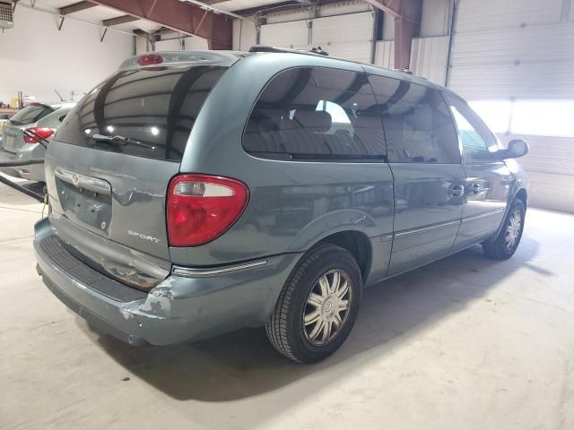 2005 Chrysler Town & Country Limited