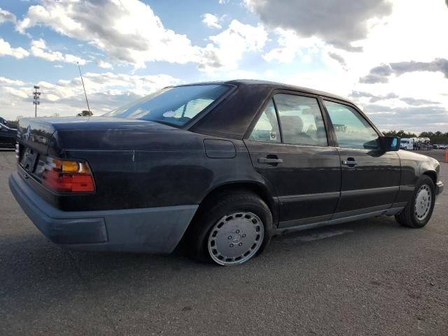 1987 Mercedes-Benz 260 E