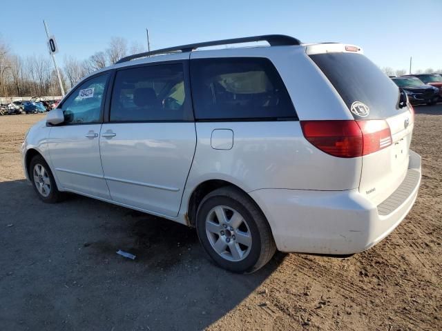 2004 Toyota Sienna XLE