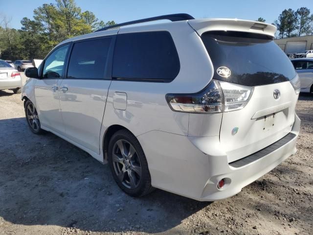 2017 Toyota Sienna SE