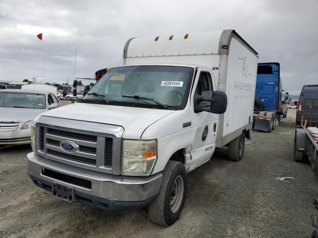 2009 Ford Econoline E350 Super Duty Cutaway Van