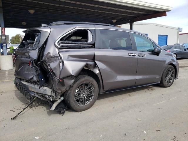 2021 Toyota Sienna XSE