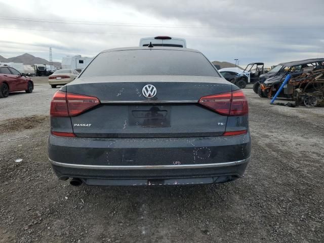 2017 Volkswagen Passat R-Line