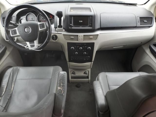 2012 Volkswagen Routan SE