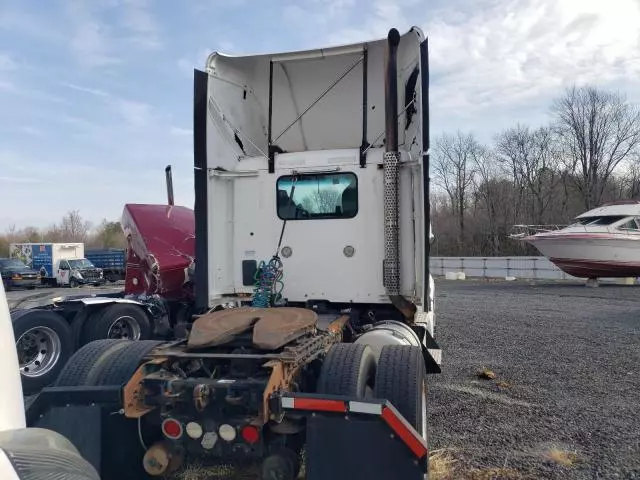 2013 Kenworth T680 Semi Truck