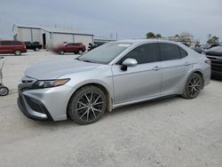 Carros salvage sin ofertas aún a la venta en subasta: 2022 Toyota Camry SE