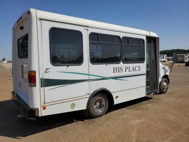 2002 Ford Econoline E350 Super Duty Cutaway Van