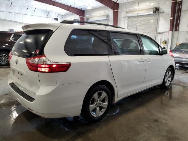 2015 Toyota Sienna LE