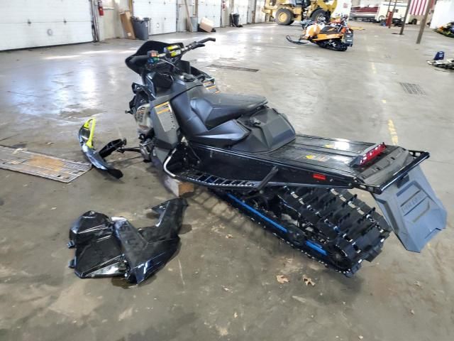 2019 Polaris Switchback