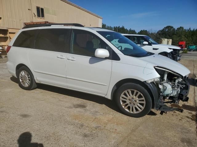 2010 Toyota Sienna XLE