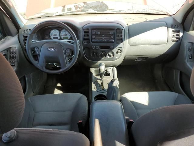 2005 Ford Escape XLS