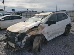 Carros salvage a la venta en subasta: 2020 Toyota Rav4 LE