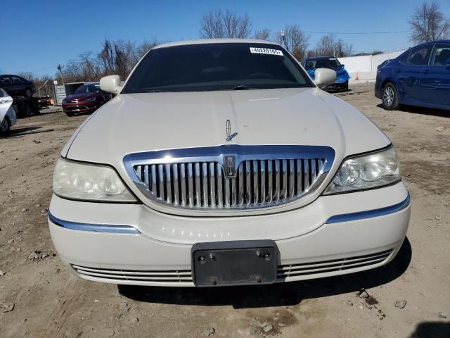 2006 Lincoln Town Car Signature