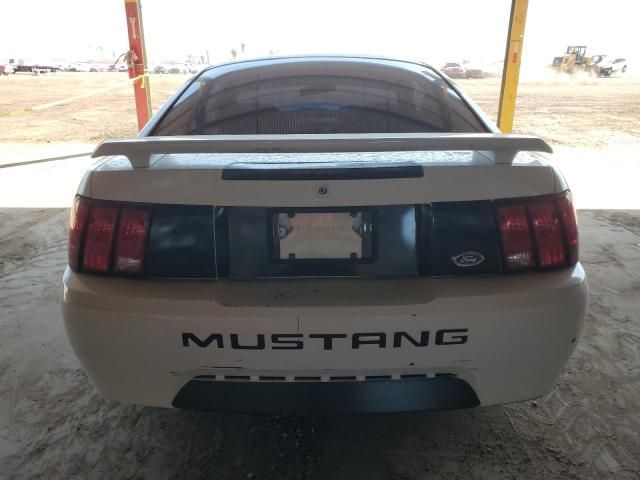 2004 Ford Mustang