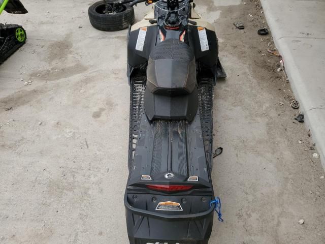 2016 Skidoo 2016 Skidoo Renegade