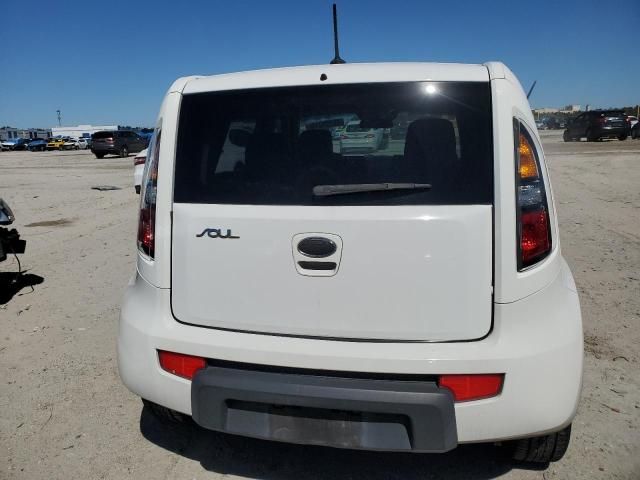 2011 KIA Soul +