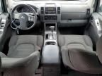 2005 Nissan Pathfinder LE