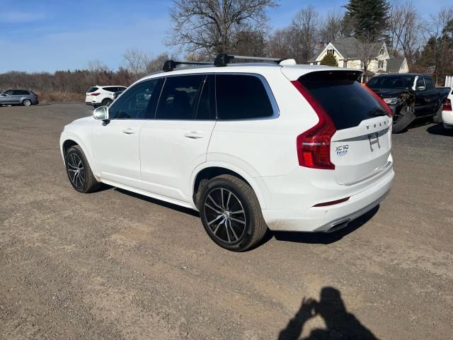 2020 Volvo XC90 T6 Momentum