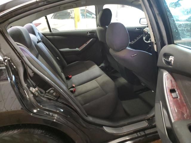 2010 Nissan Altima Base