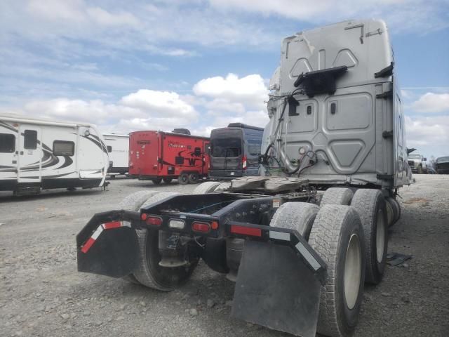 2020 Freightliner Cascadia 126 Semi Truck