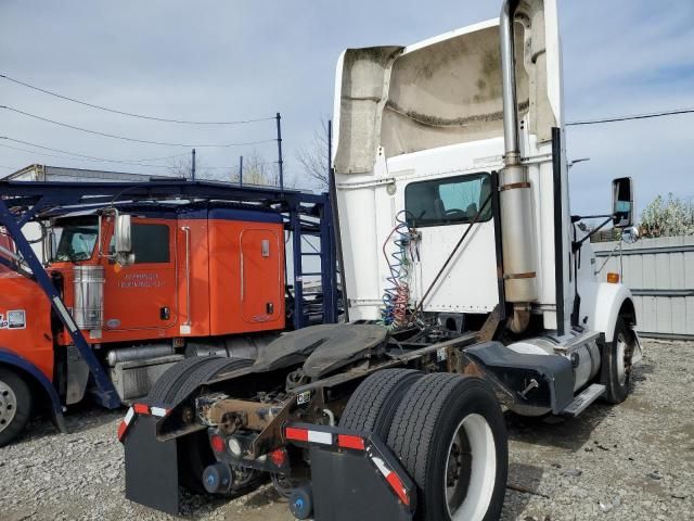 2007 Kenworth Construction T800