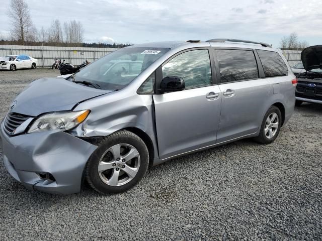 2013 Toyota Sienna LE