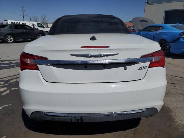 2013 Chrysler 200 Touring