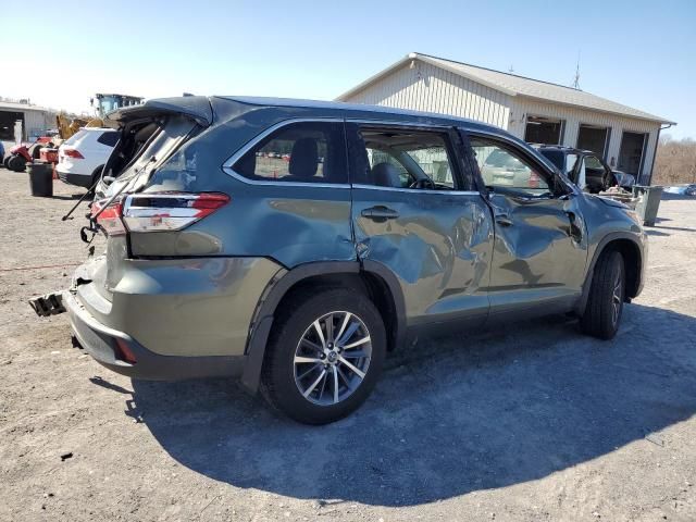 2019 Toyota Highlander SE