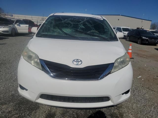 2011 Toyota Sienna LE