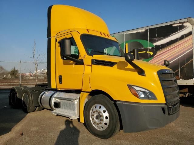 2022 Freightliner Cascadia Semi Truck