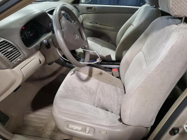 2004 Toyota Camry LE