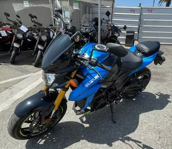 2022 Suzuki GSX-S750 M