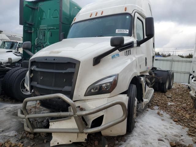 2018 Freightliner Cascadia 126